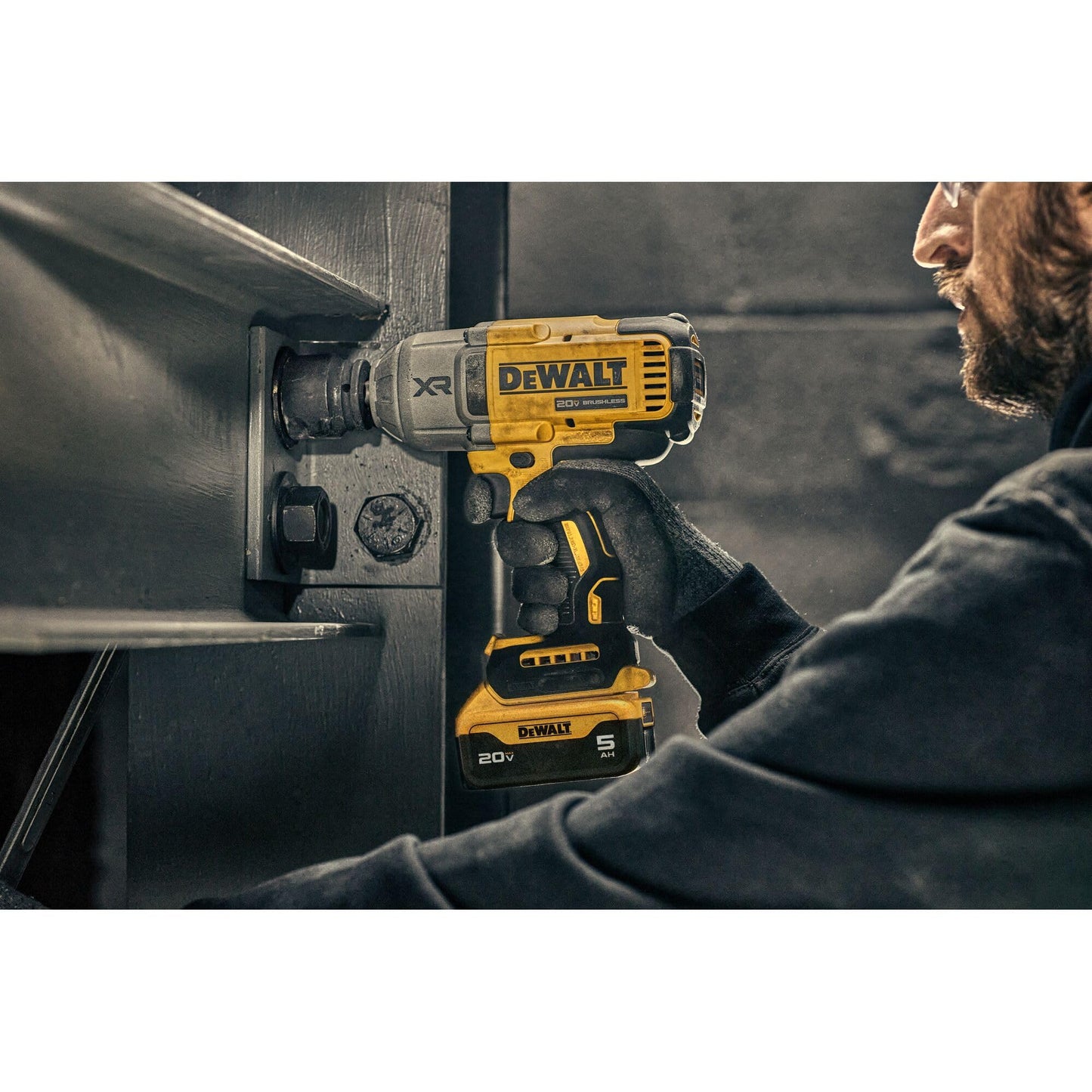 DEWALT 20V MAX Cordless Impact Wrench Kit, 20V MAX, 1/2" Hog Ring With 4-Mode Speed, Includes Battery, Charger and Kit Bag (DCF900P1)