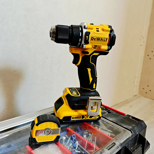 DEWALT DCD791D2 XR Brushless Drill Driver (18V Li-Ion)